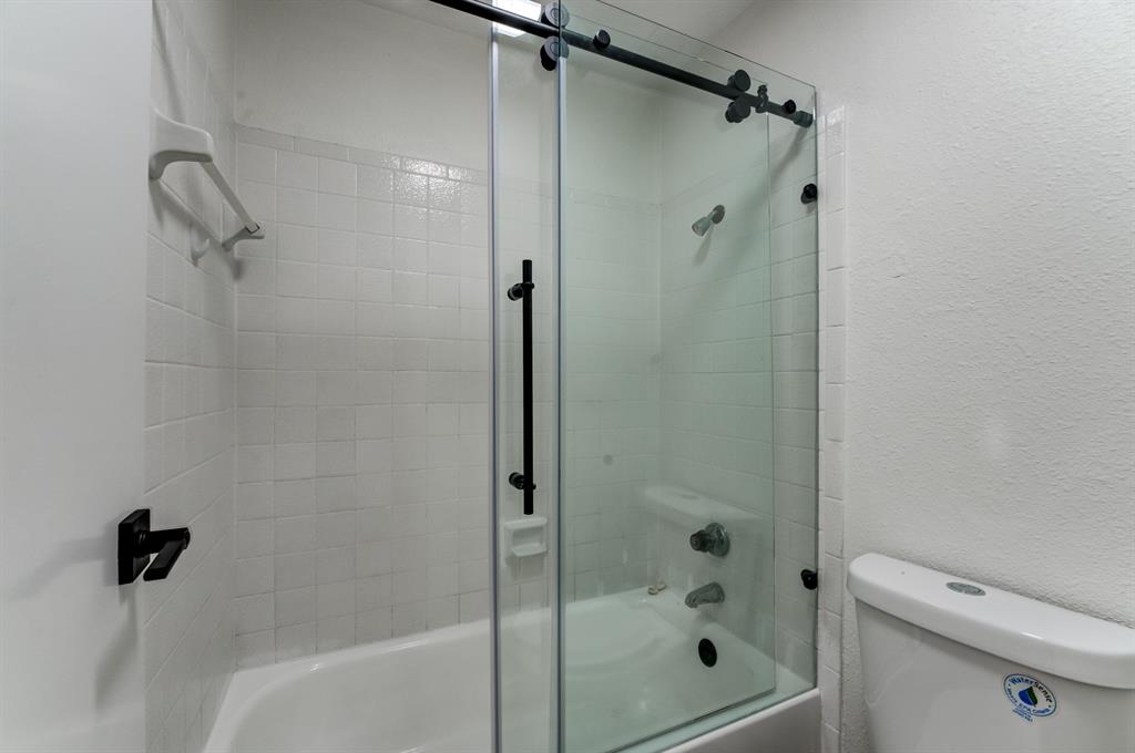 18511 Egret Bay Boulevard #412, Webster, Texas image 26