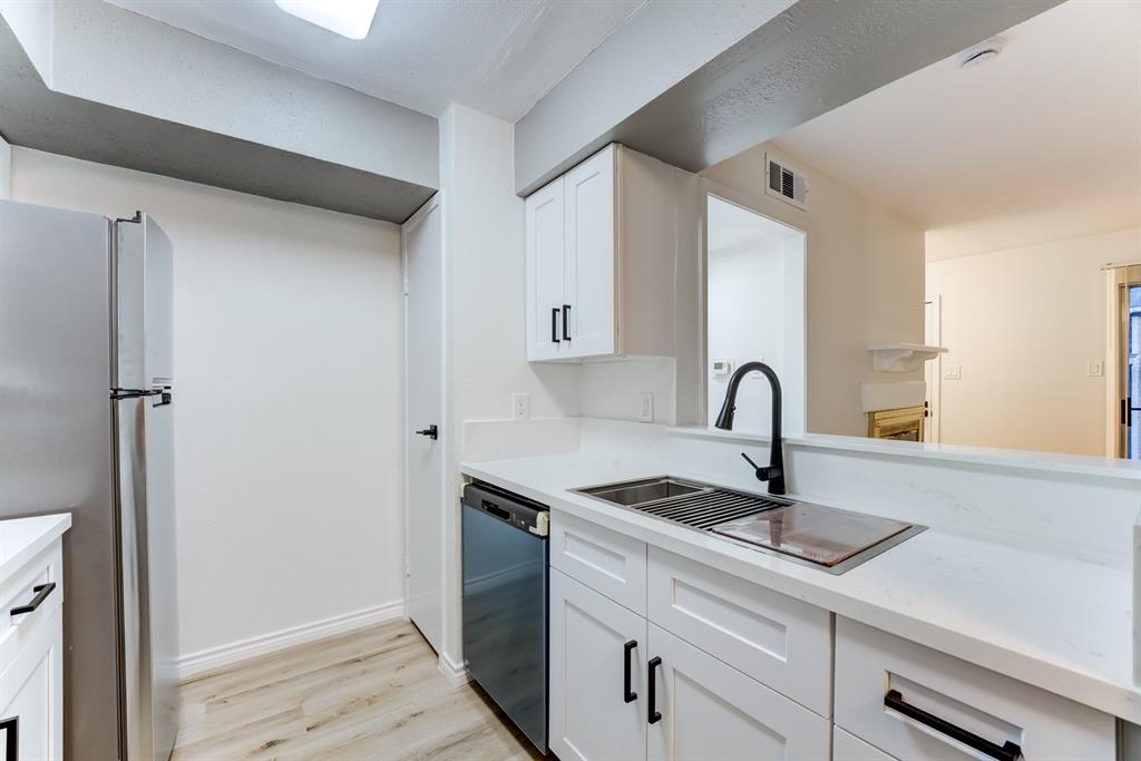 18511 Egret Bay Boulevard #412, Webster, Texas image 14