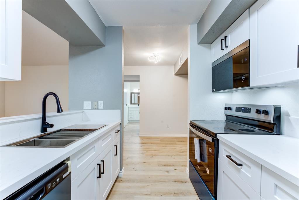 18511 Egret Bay Boulevard #412, Webster, Texas image 12