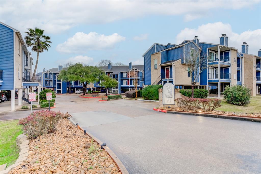 18511 Egret Bay Boulevard #412, Webster, Texas image 2