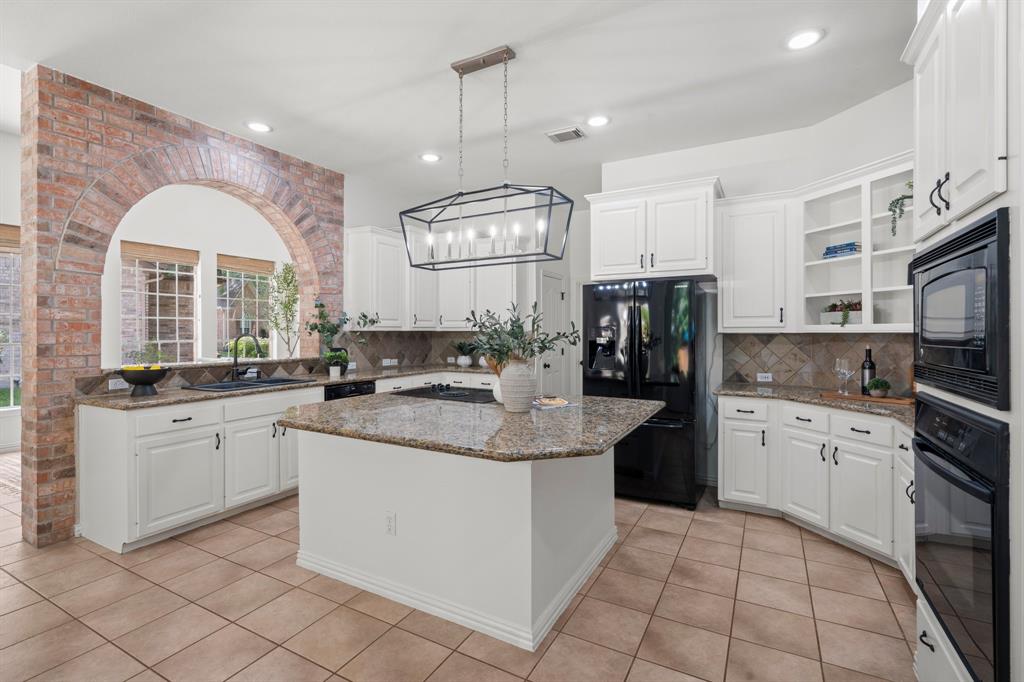 35 Dewdrift Place, The Woodlands, Texas image 10