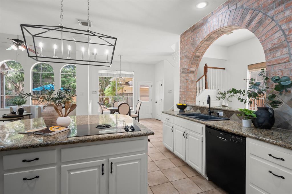 35 Dewdrift Place, The Woodlands, Texas image 12