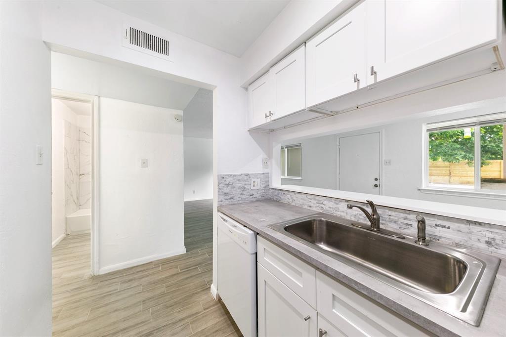 1312 W Adoue Street