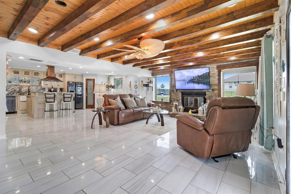 445 Laurel Cove, Onalaska, Texas image 5