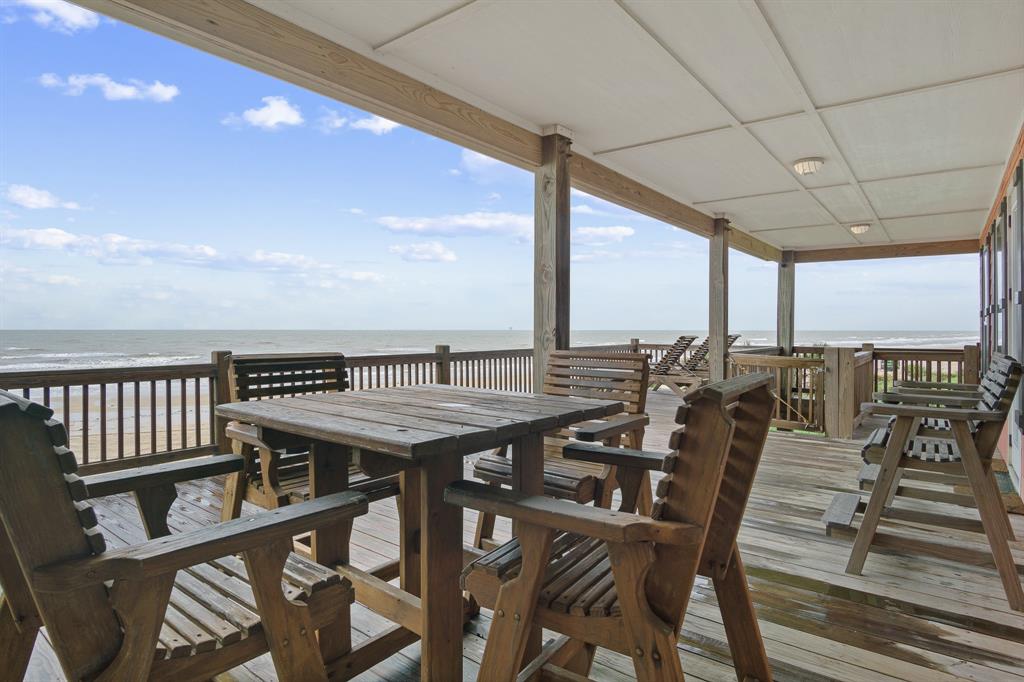2166 Noisy Waves Street, Crystal Beach, Texas image 3
