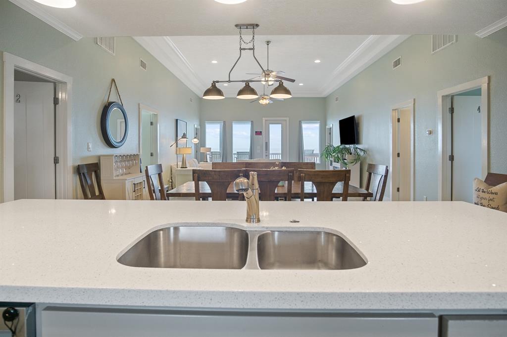 2166 Noisy Waves Street, Crystal Beach, Texas image 9