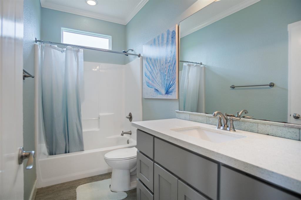 2166 Noisy Waves Street, Crystal Beach, Texas image 18