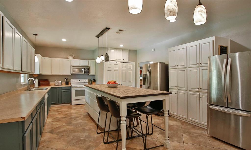 1784 Greenbelt Drive, Cleveland, Texas image 7