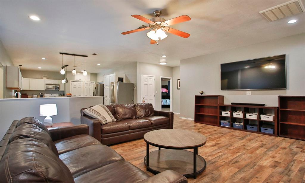1784 Greenbelt Drive, Cleveland, Texas image 10
