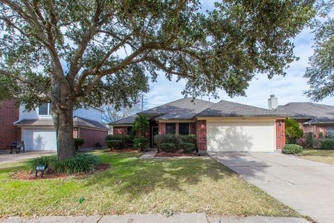 Photo of 1614 Glacier Blue Drive, Fresno, TX 77545 (MLS # 89003348) Photo of 1614 Glacier Blue Drive, Fresno, TX 77545 (MLS # 89003348)