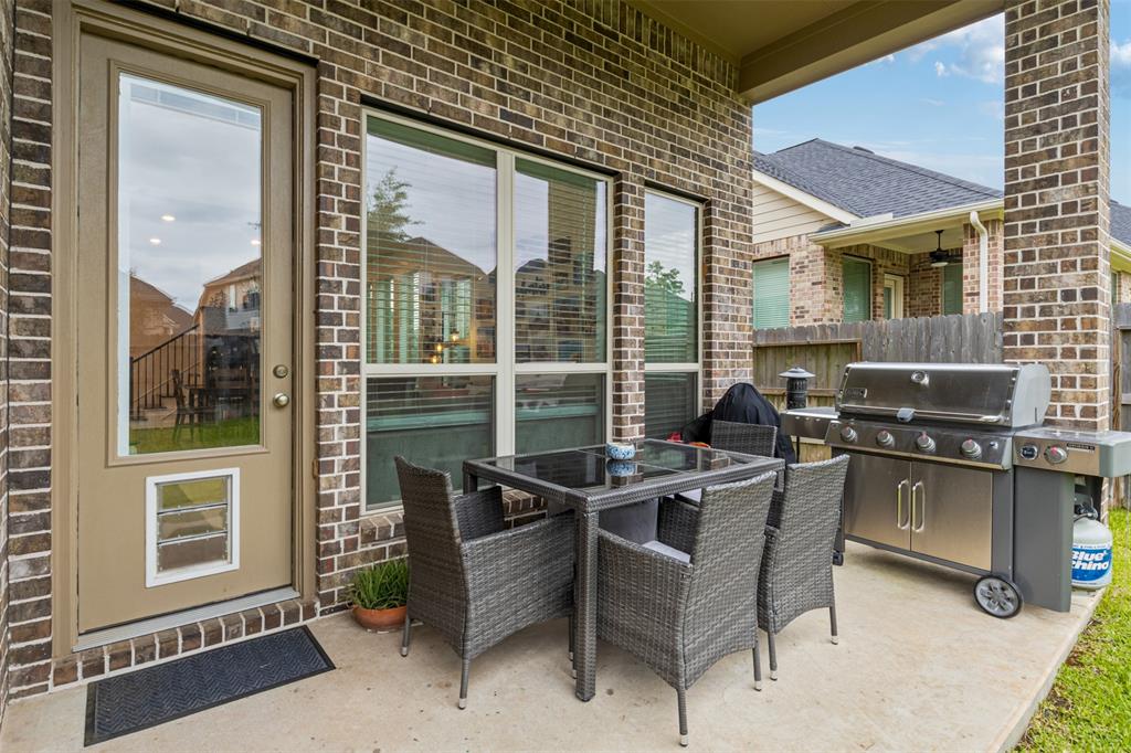 517 Sage Timbers Lane, Pinehurst, Texas image 24