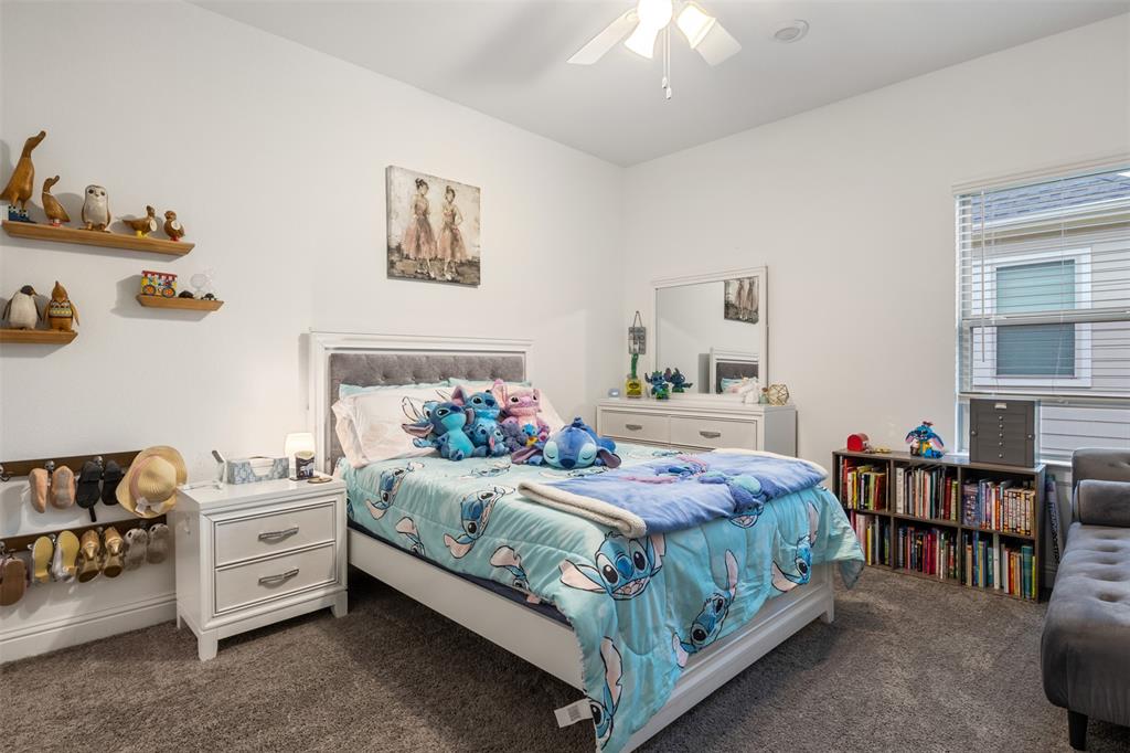 517 Sage Timbers Lane, Pinehurst, Texas image 16