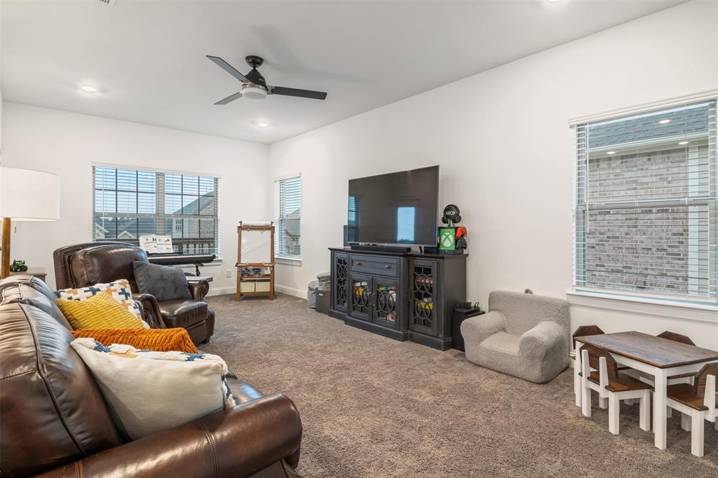 517 Sage Timbers Lane, Pinehurst, Texas image 21