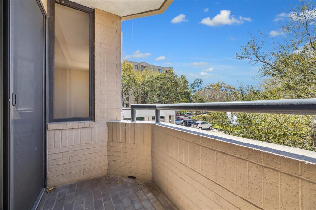 651 Bering Drive #204, Houston, Texas image 14