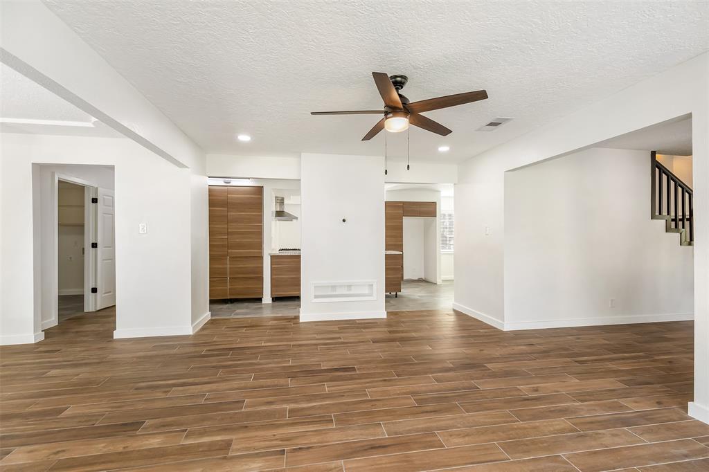10819 Glenway Drive, Houston, Texas image 18
