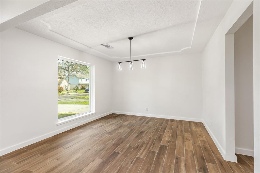 10819 Glenway Drive, Houston, Texas image 16
