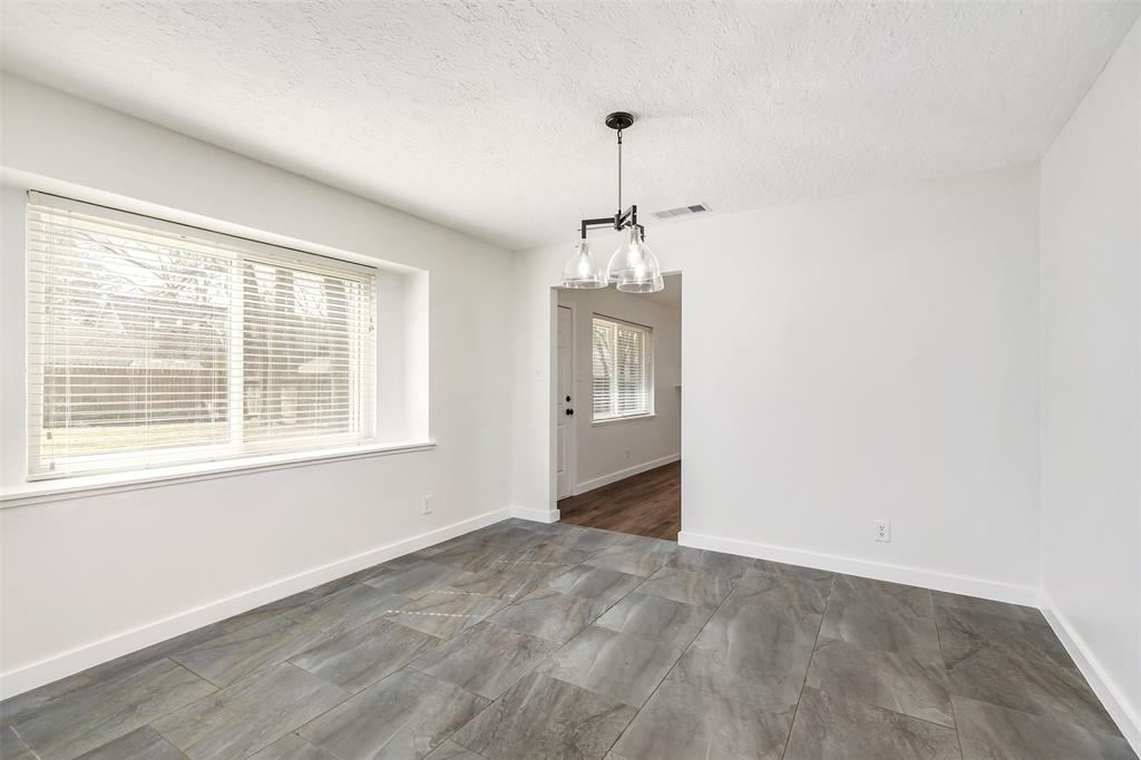 10819 Glenway Drive, Houston, Texas image 13
