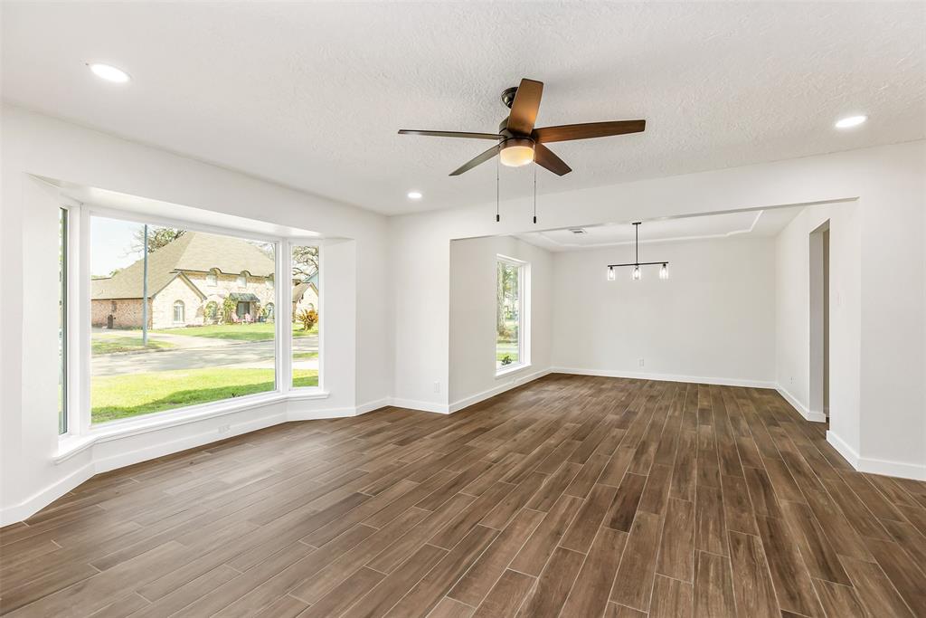 10819 Glenway Drive, Houston, Texas image 15