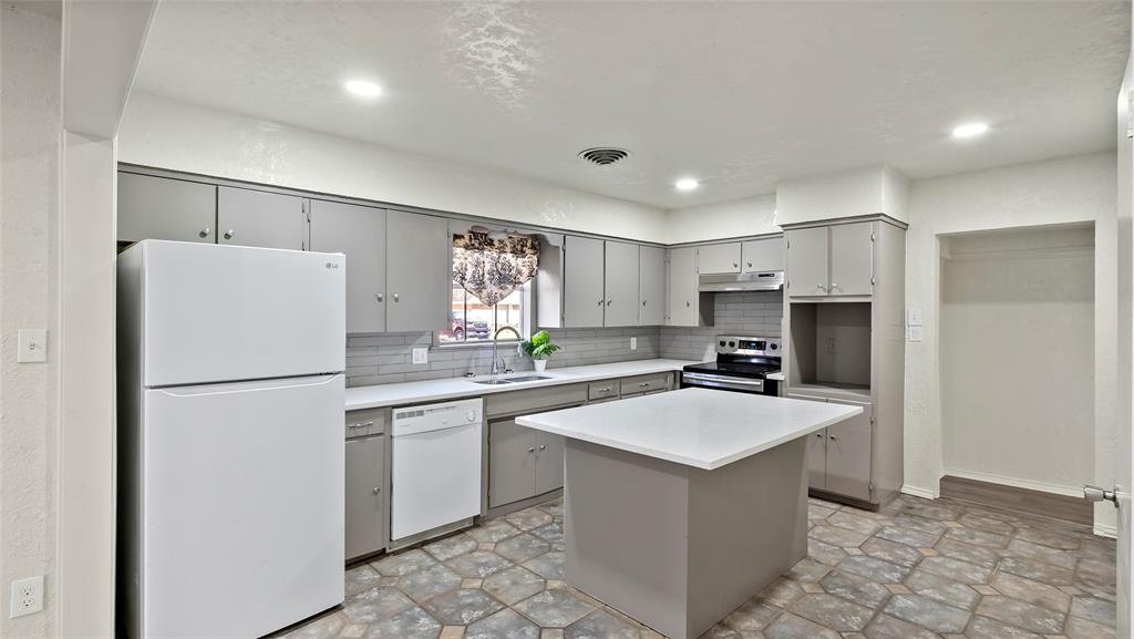 1004 Rhames Avenue, Brenham, Texas image 10