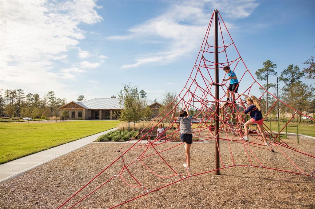 Spring, Texas 77386, United States, 3 Bedrooms Bedrooms, ,3 BathroomsBathrooms,Residential,Pending,131404