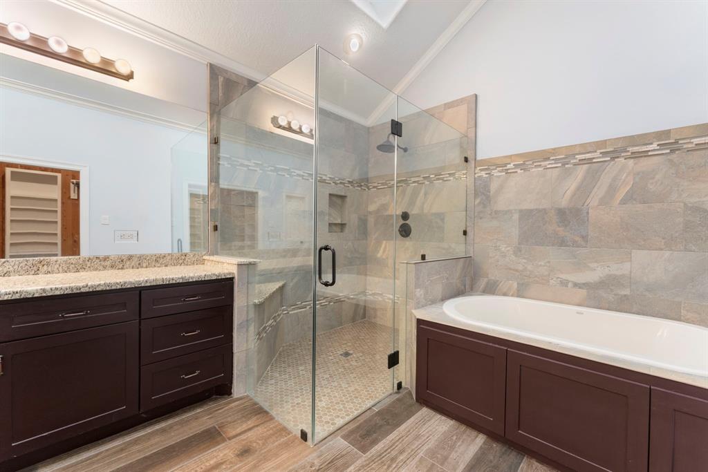 16 Kingwood Villas Court, Kingwood, Texas image 27