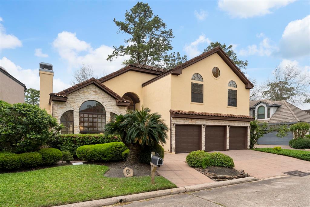 16 Kingwood Villas Court, Kingwood, Texas image 2