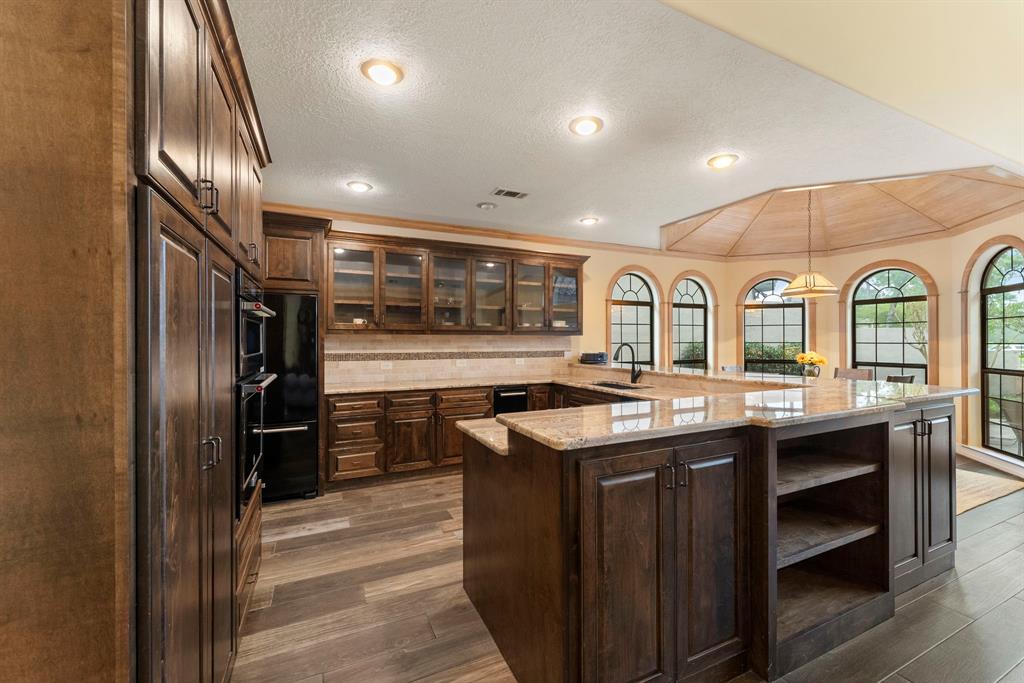 16 Kingwood Villas Court, Kingwood, Texas image 12