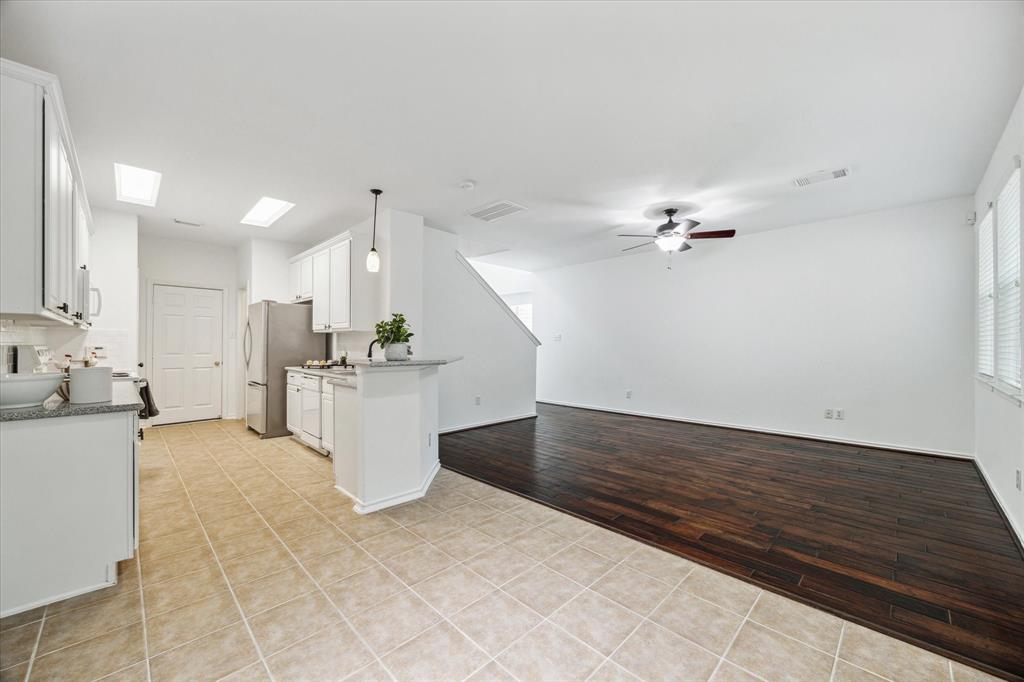 54 Leafstalk Court, Spring, Texas image 4