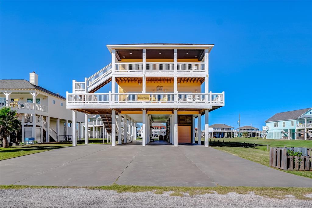 2383 Sand Drift Lane, Crystal Beach, Texas image 1