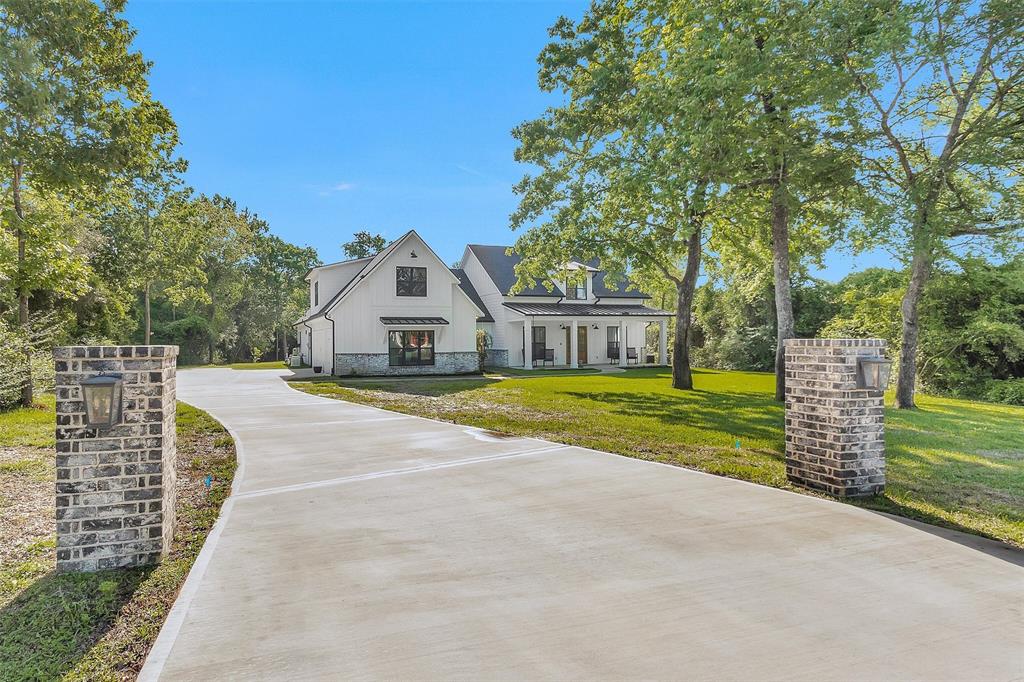 11799 N Peppertree Loop, Montgomery, Texas image 1