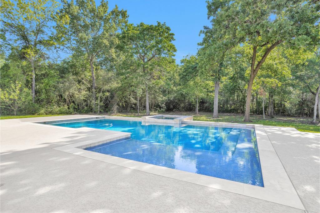 11799 N Peppertree Loop, Montgomery, Texas image 3