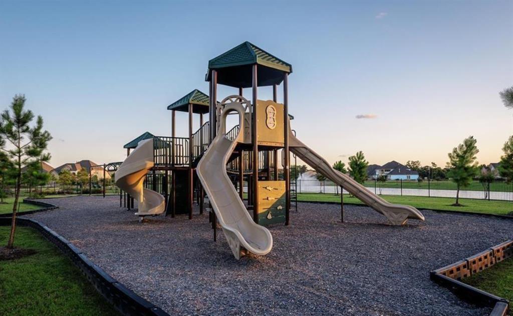 24639 Smooth Descent Drive, Tomball, Texas image 47