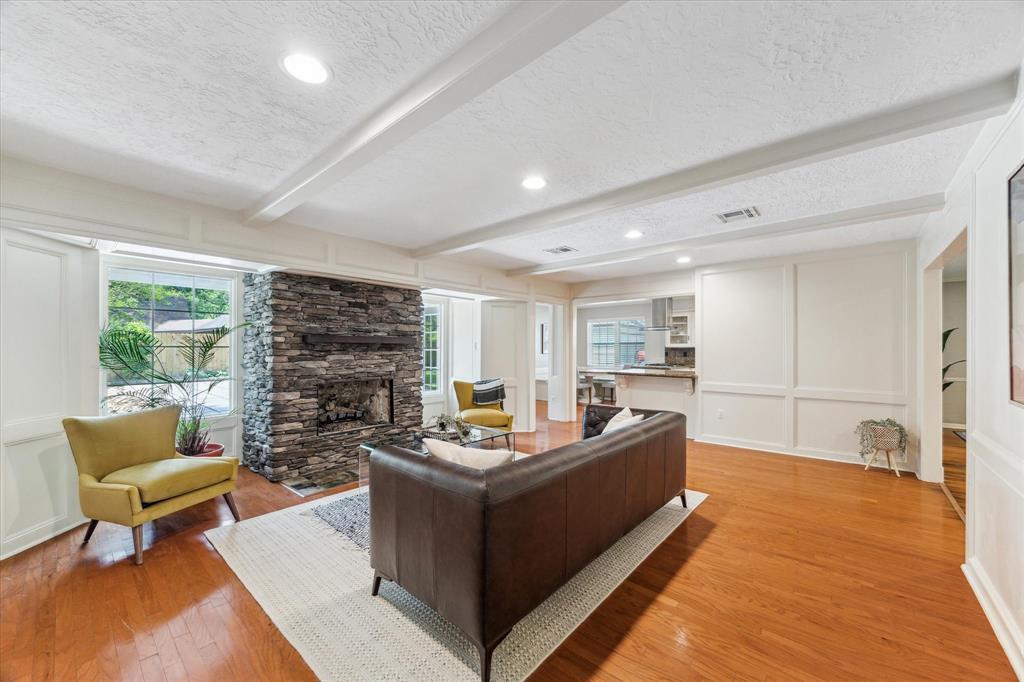 3106 Redwood Lodge Drive