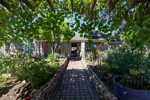 A home in Waller