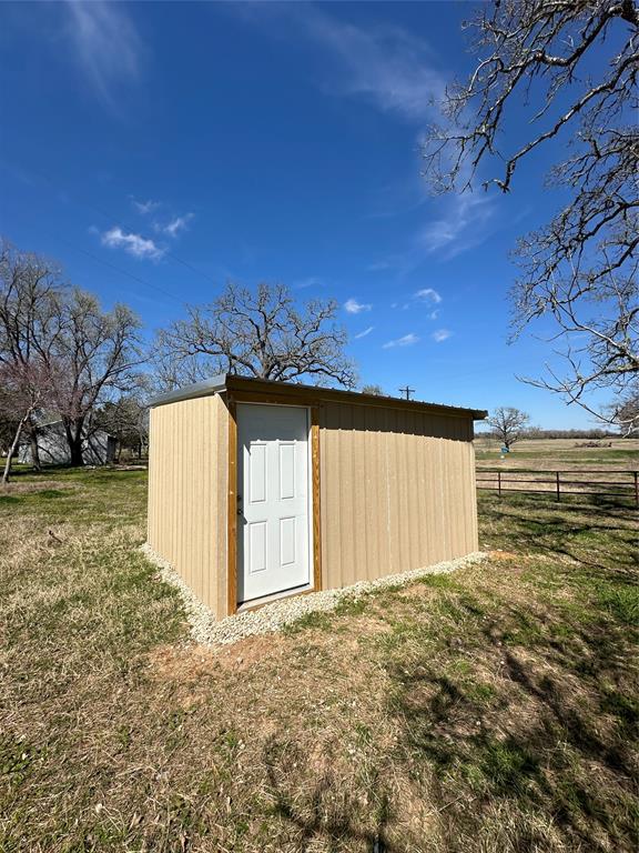 2061 Davis Ln, Caldwell, Texas image 12