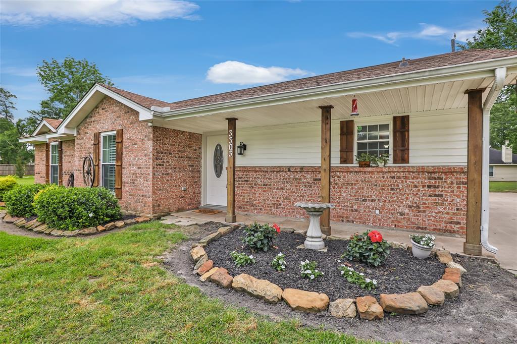 3303 Indian Mound Trail, Crosby, Texas image 1