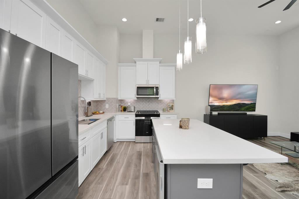 2504 W Tidwell Road #E, Houston, Texas image 10