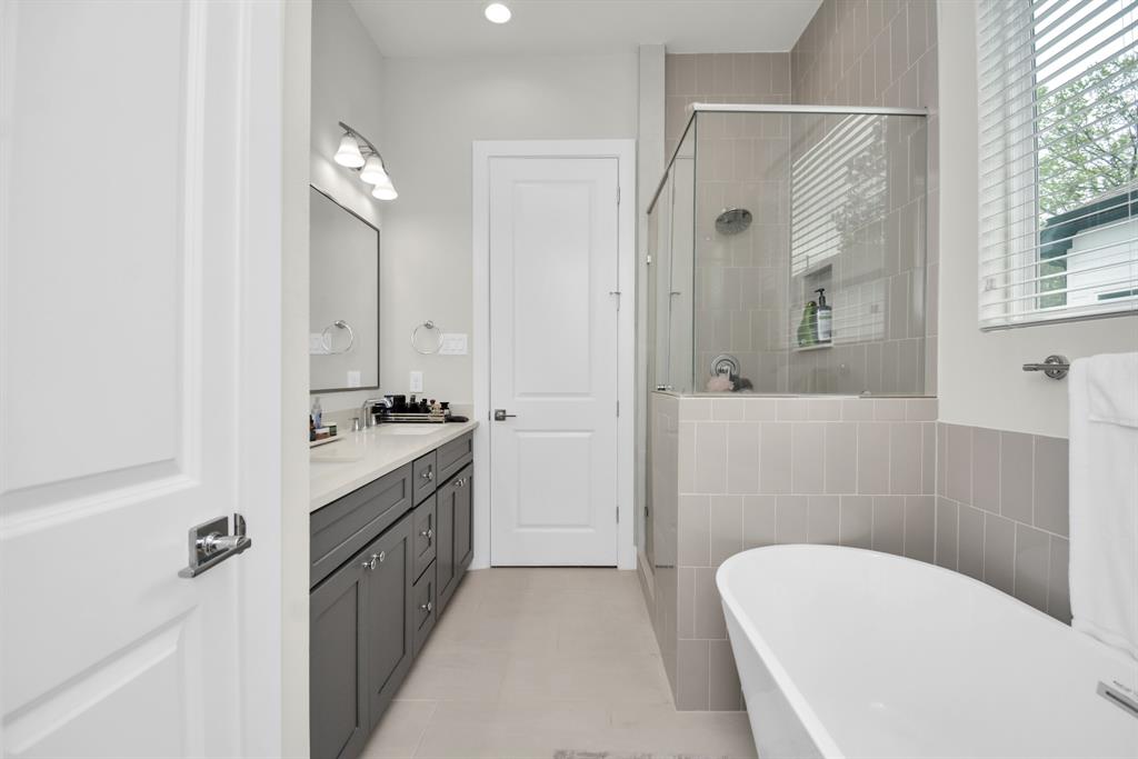 2504 W Tidwell Road #E, Houston, Texas image 22