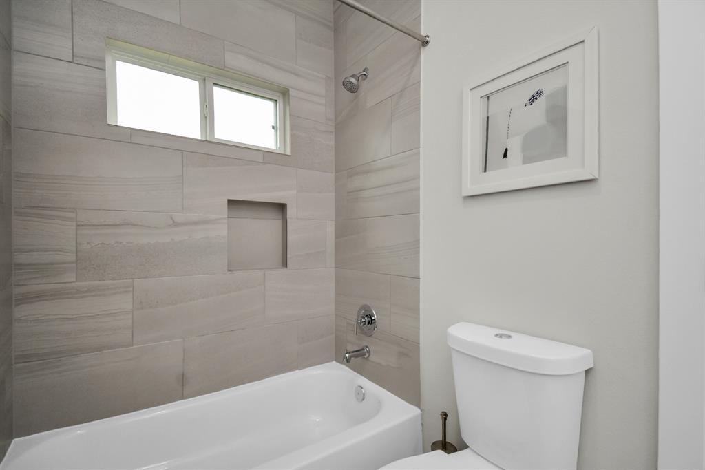2504 W Tidwell Road #E, Houston, Texas image 29