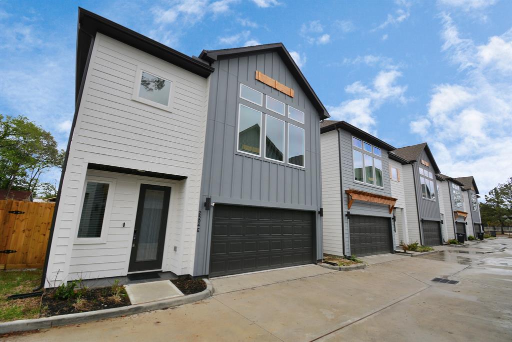 2504 W Tidwell Road #E, Houston, Texas image 3
