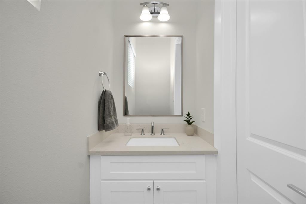 2504 W Tidwell Road #E, Houston, Texas image 16