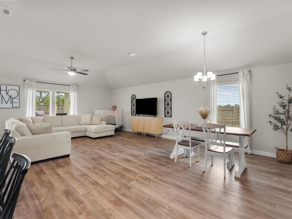 4901 Perennial Lane, La Marque, Texas image 13