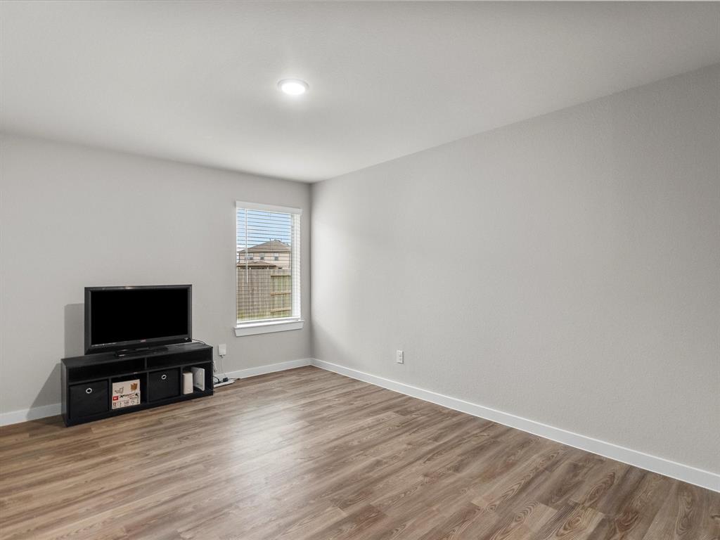 4901 Perennial Lane