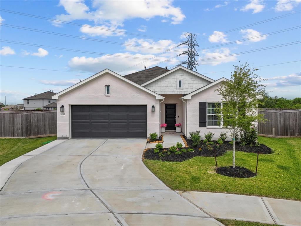 4901 Perennial Lane, La Marque, Texas image 1