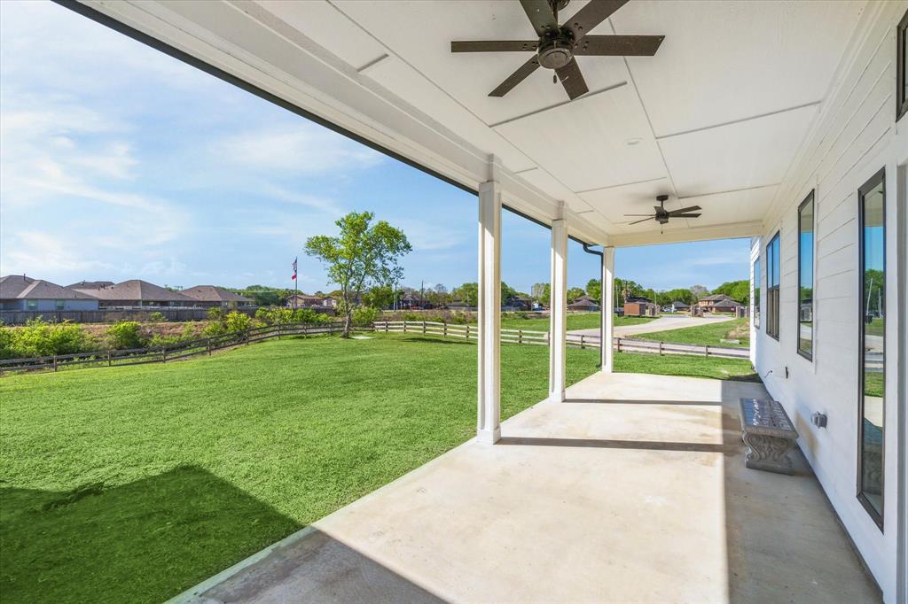 4112 Leslies Way, Dickinson, Texas image 30