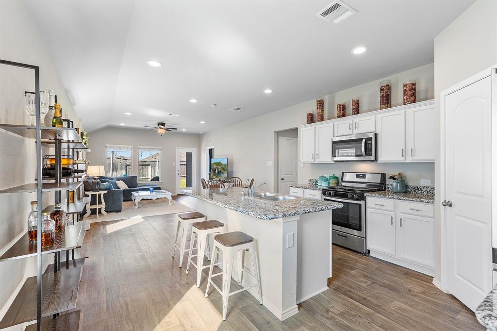 16978 Rich Pines Drive, Conroe, Texas image 1