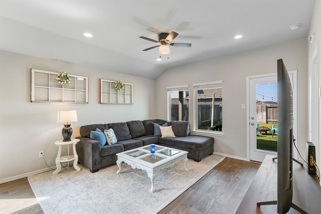 16978 Rich Pines Drive, Conroe, Texas image 11