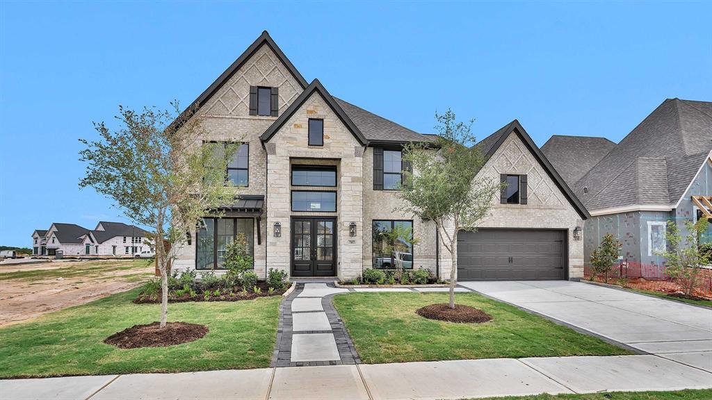 7107 Hawkcrest Lane