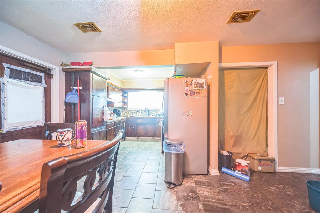 116 Chestnut Street, Lake Jackson, Texas image 6
