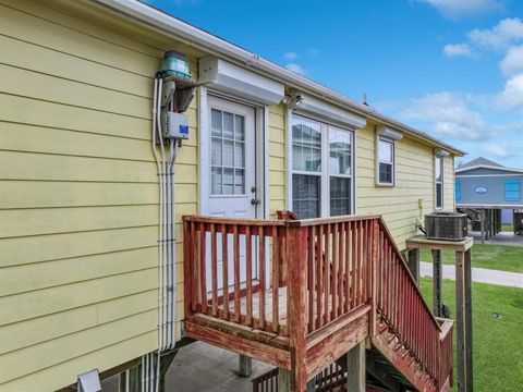 A home in Crystal Beach